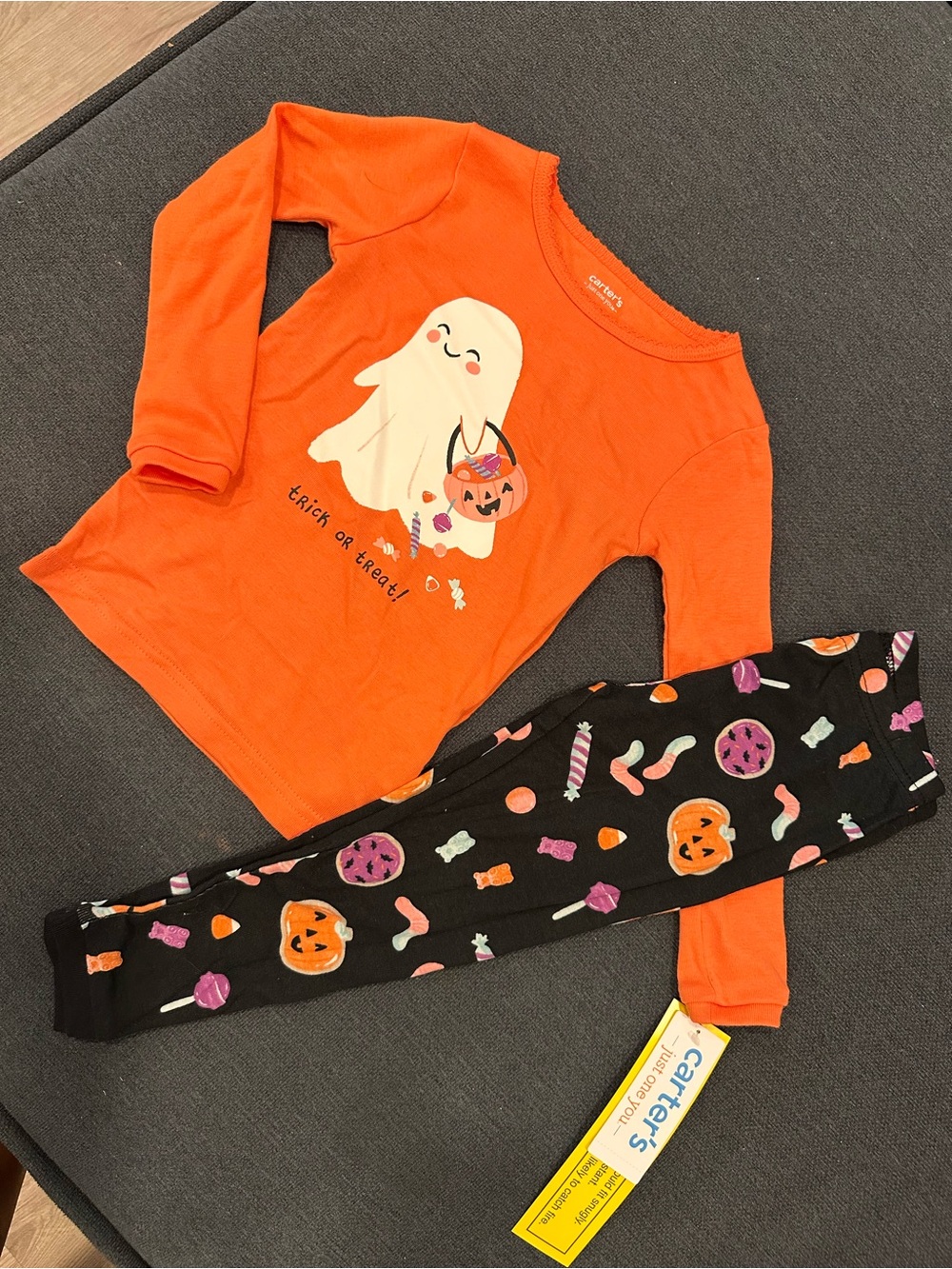 NWT Carter’s 2 piece Halloween pajama set girls sz 2T